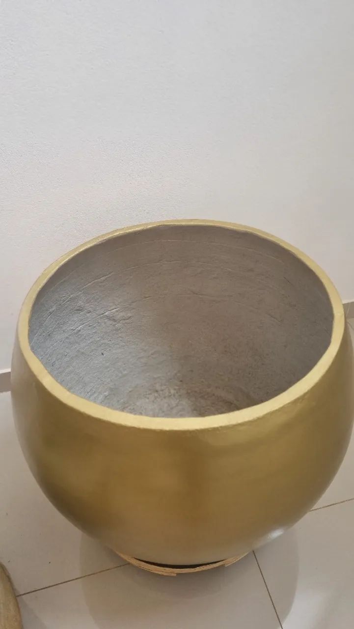 Vaso de cimento com suporte 