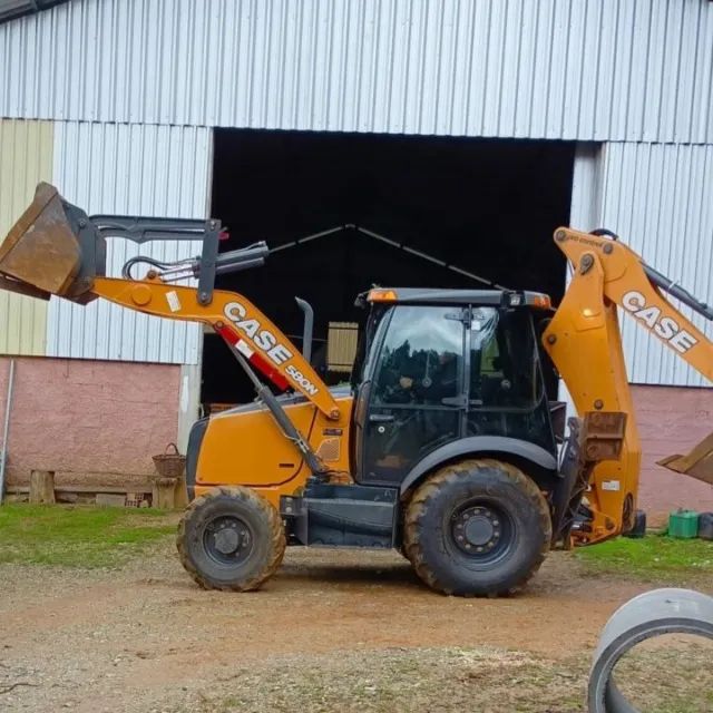 Retroescavadeira Case 580n 4x4 ano 2022 - Foto 2