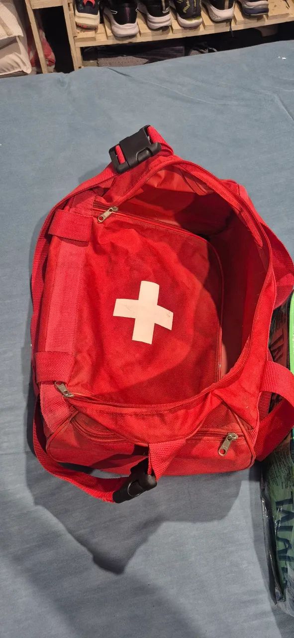 Bolsa de primeira socorros com várias Talas de diversos tamanhos - Foto 6