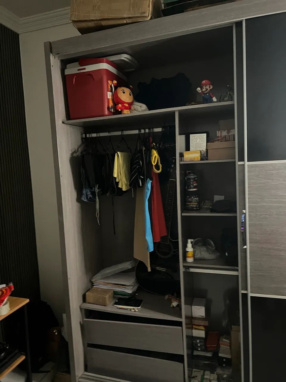 Guarda roupa grande com portas de correr - Foto 4
