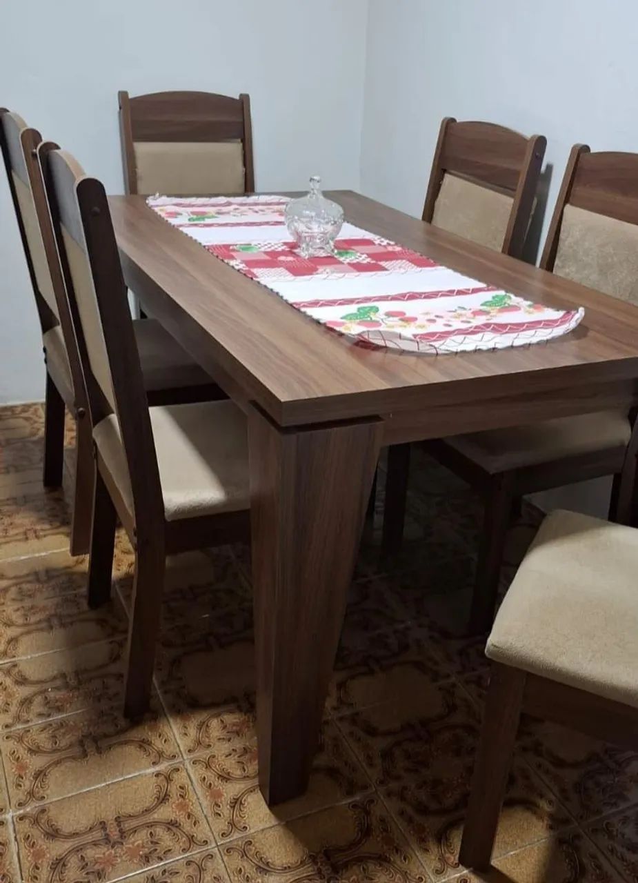 Mesa de jantar madeira com 6 cadeiras  - Foto 2