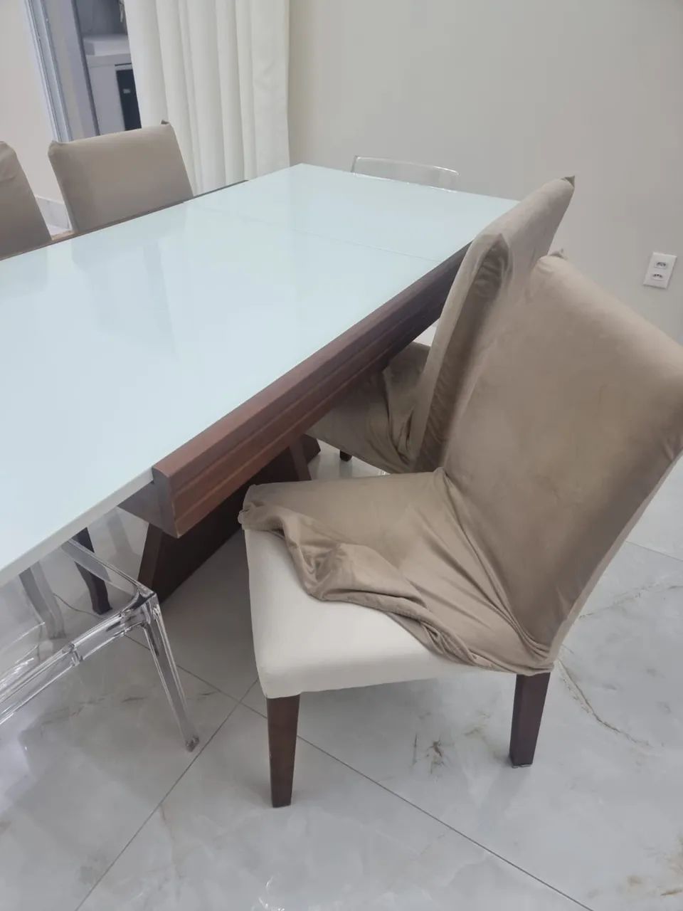 Mesa de jantar 6 lugares 1,86x80 com extensor aberto  - Foto 5