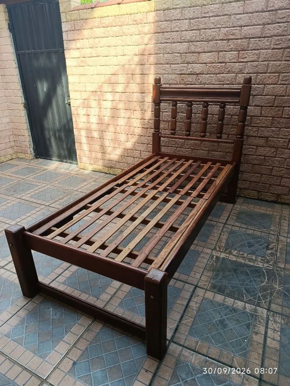 Cama solteiro madeira maciça  - Foto 3