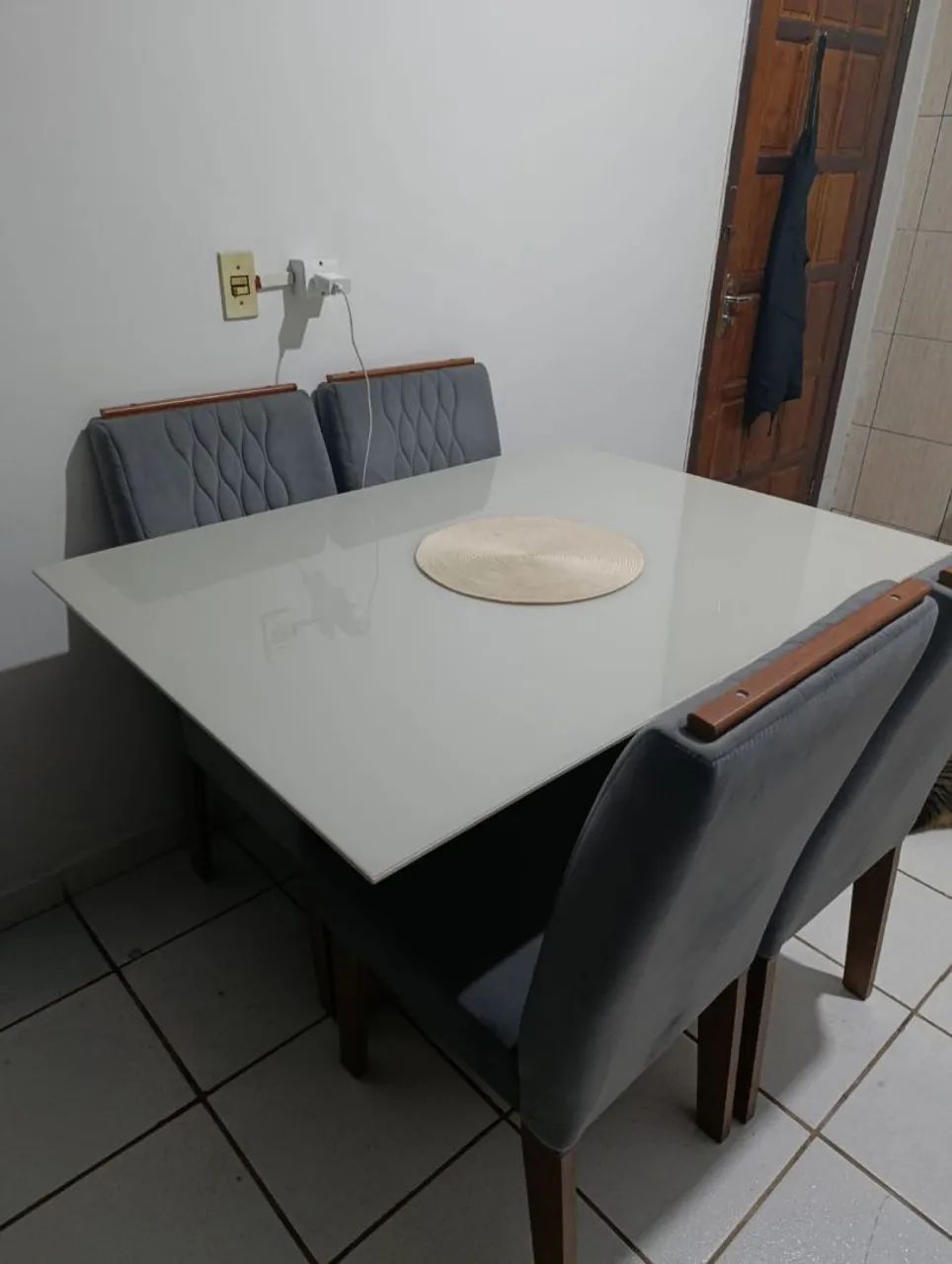 Mesa de jantar 4 lugares  - Foto 2