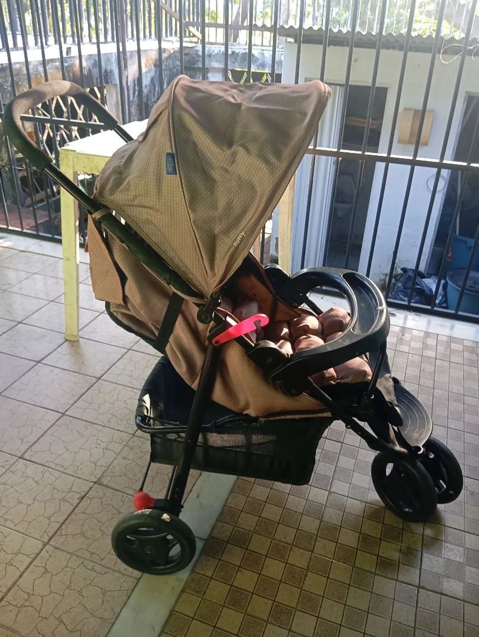 Carrinho de Bebê Semi novo