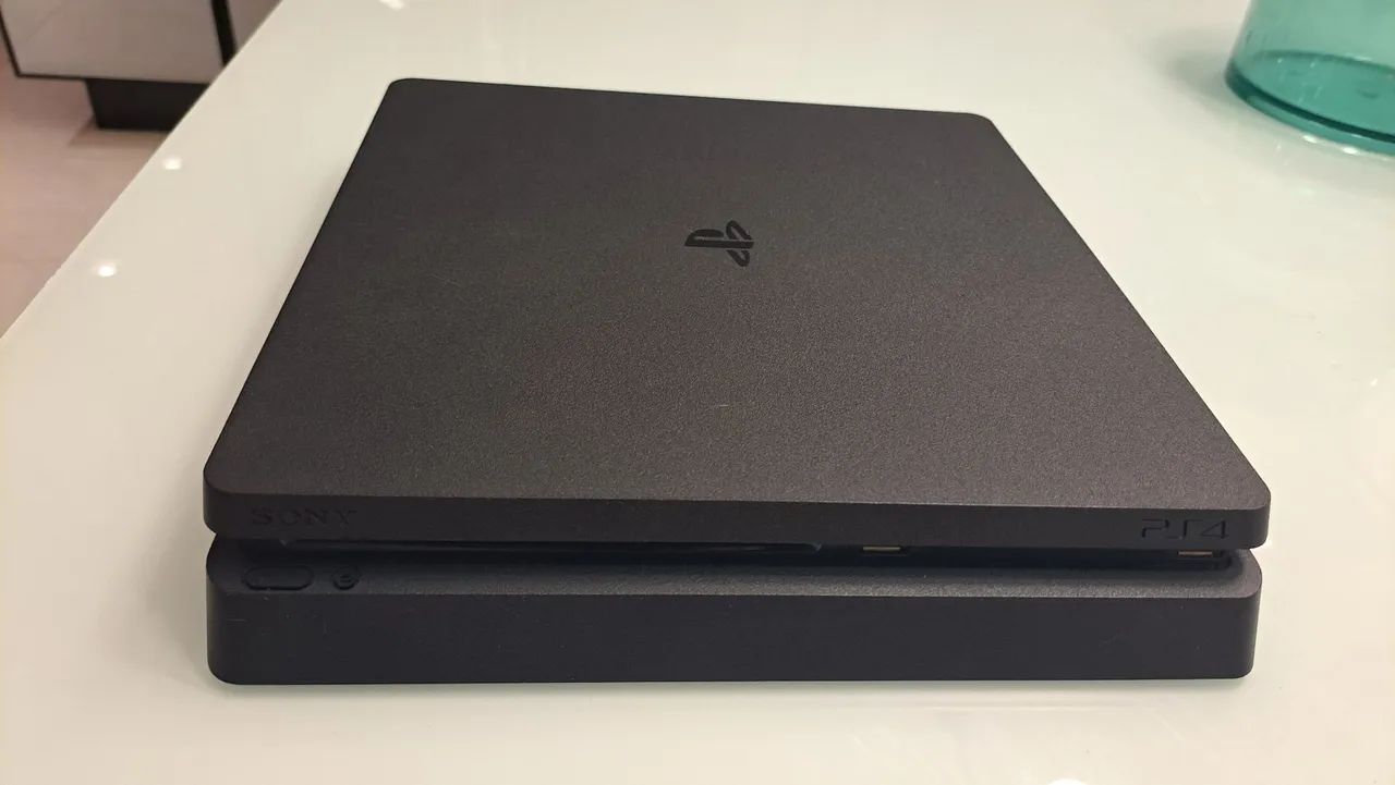 Vídeo game PS4 Sony em perfeito estado!
