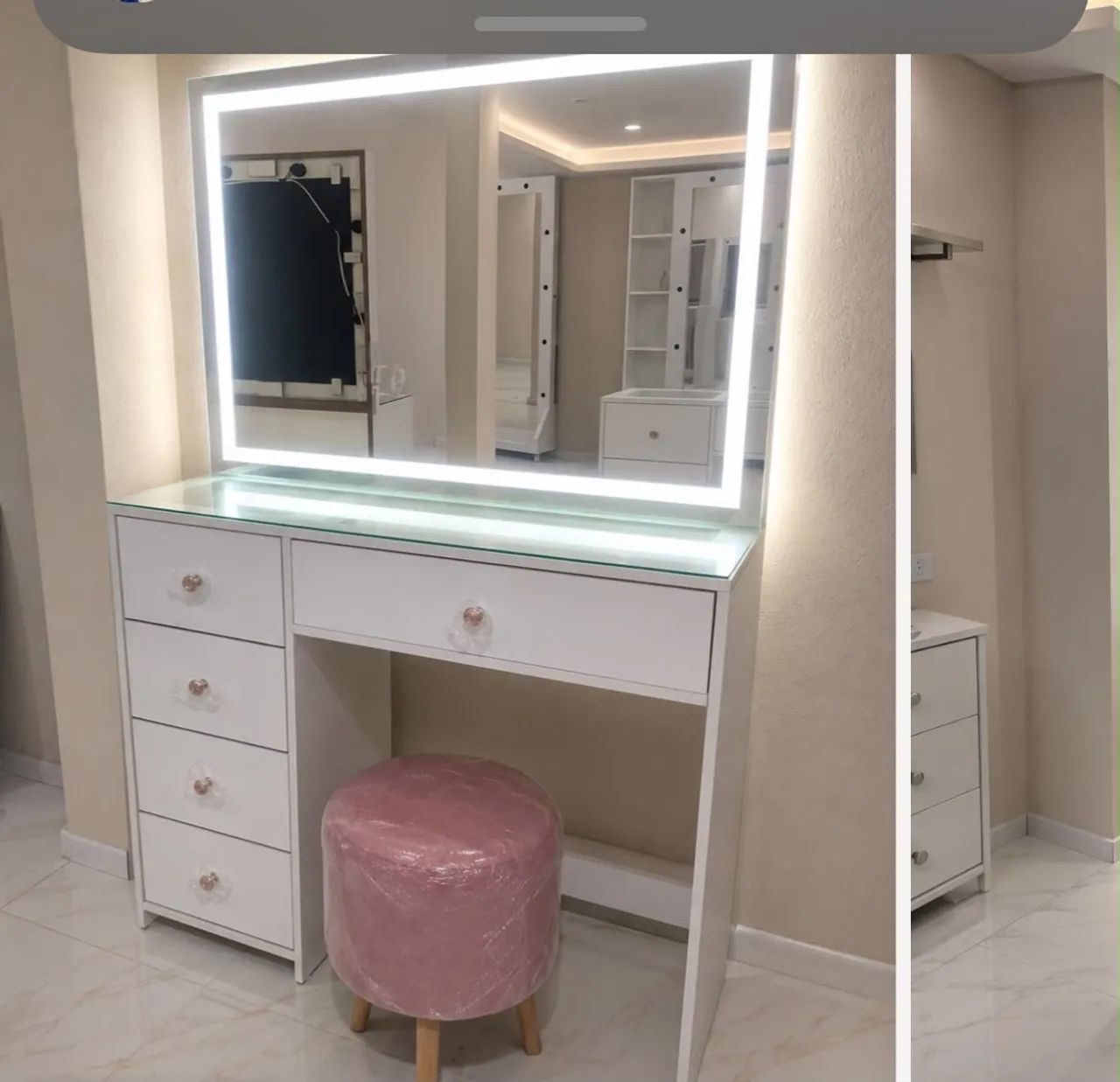 PENTEADEIRA COM LED 5 GAVETAS