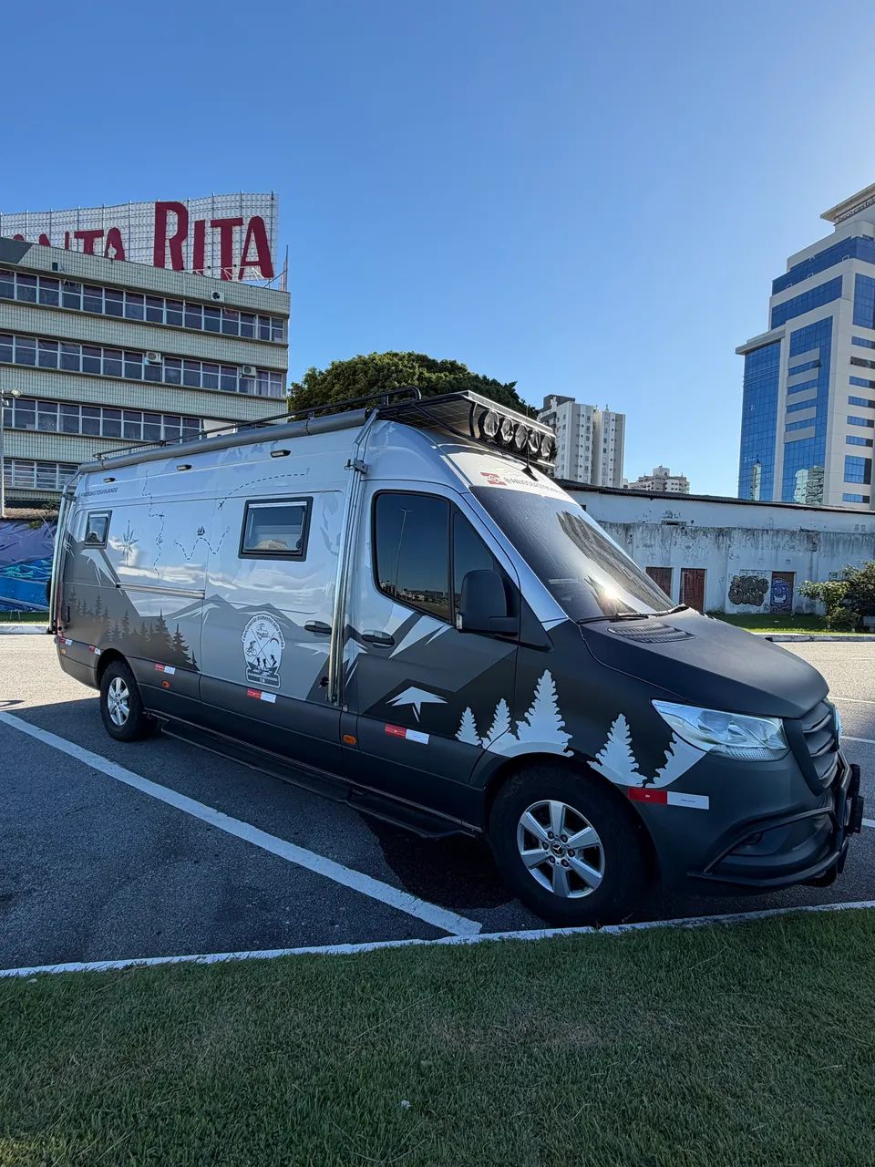 Motorhome Sprinter 417 - bateria Lítio 400Ah + placa Solar 550W - Autonomia Total - Foto 2