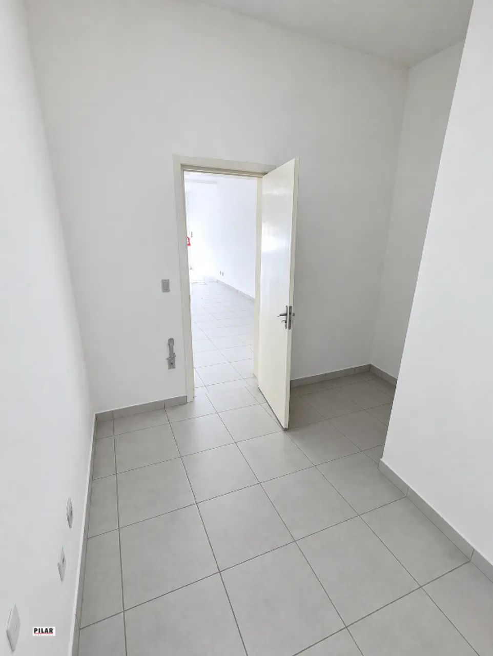 Sala comercial térrea para locação - Foto 5