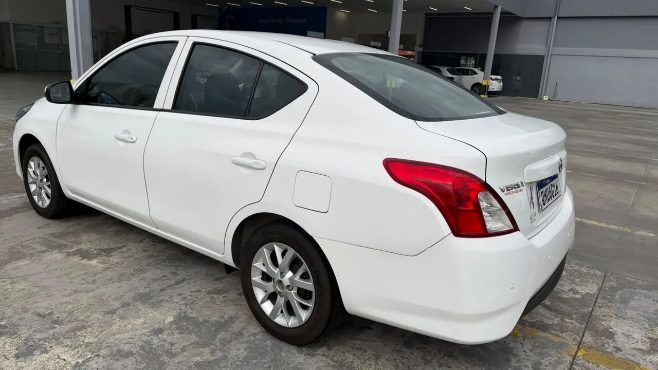 Nissan Versa S 1.0 12V Flexstart 4P Mec. 2017 - Foto 2