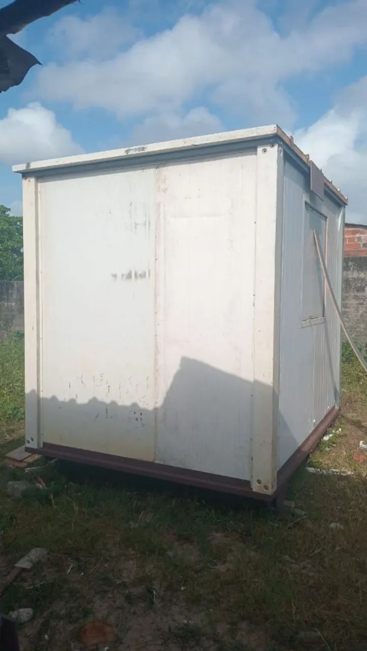 Trailer container 