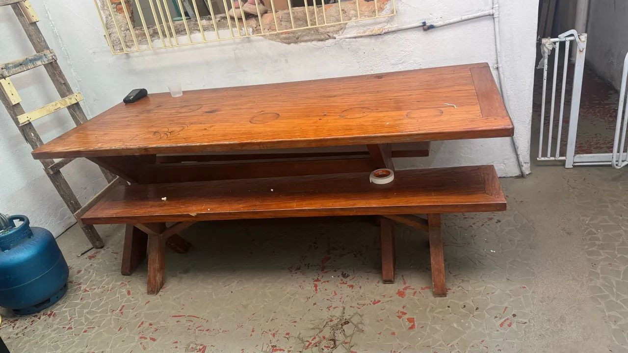 Mesa e bancos de peroba maciça  - Foto 3