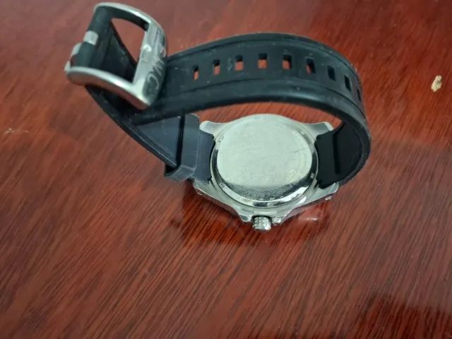 relogio EWC pulseira preta esporte