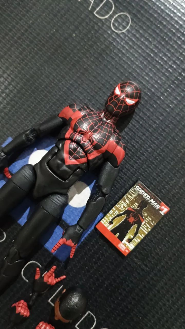Miles Morales Spider Man Mini Comic Marvel Legends Hasbro - Foto 2
