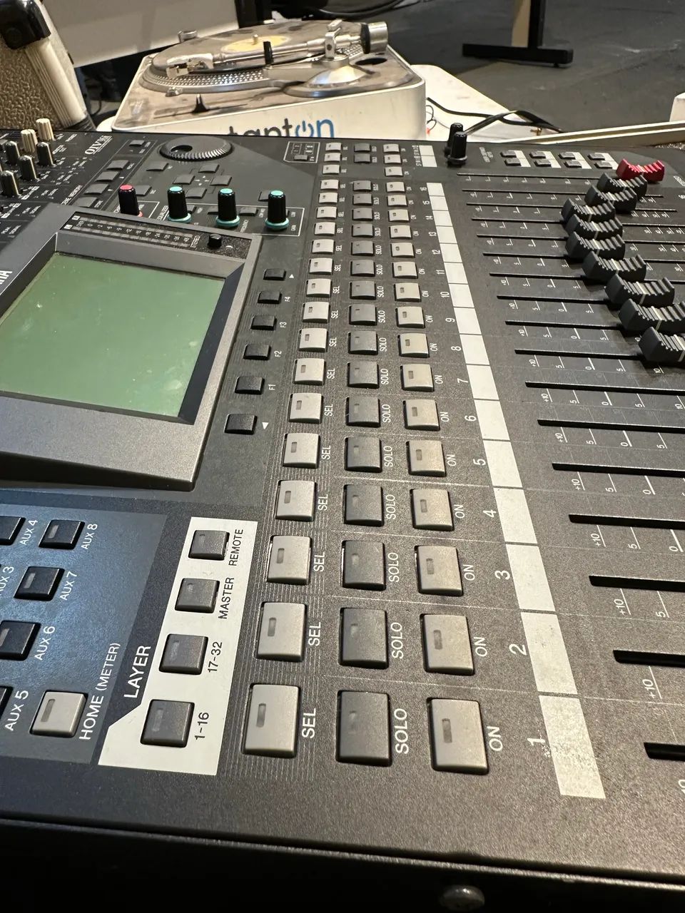 Mesa Yamaha 01v96i - Foto 5