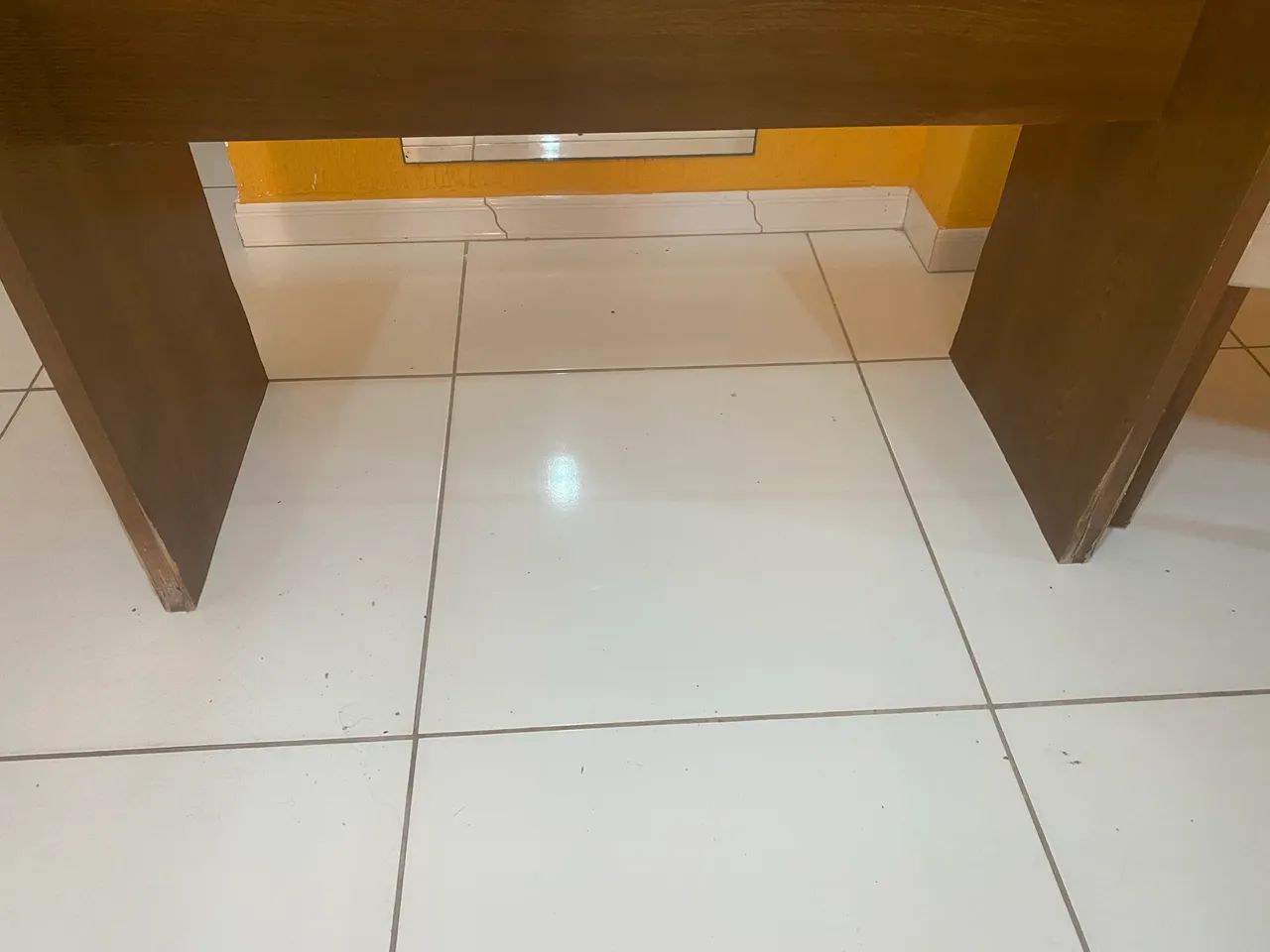 MESA DE VIDRO COM 5 CADEIRAS  - Foto 3
