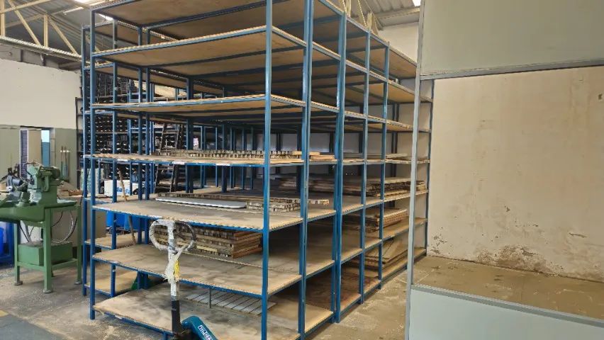 Prateleiras de estocagem - Foto 2