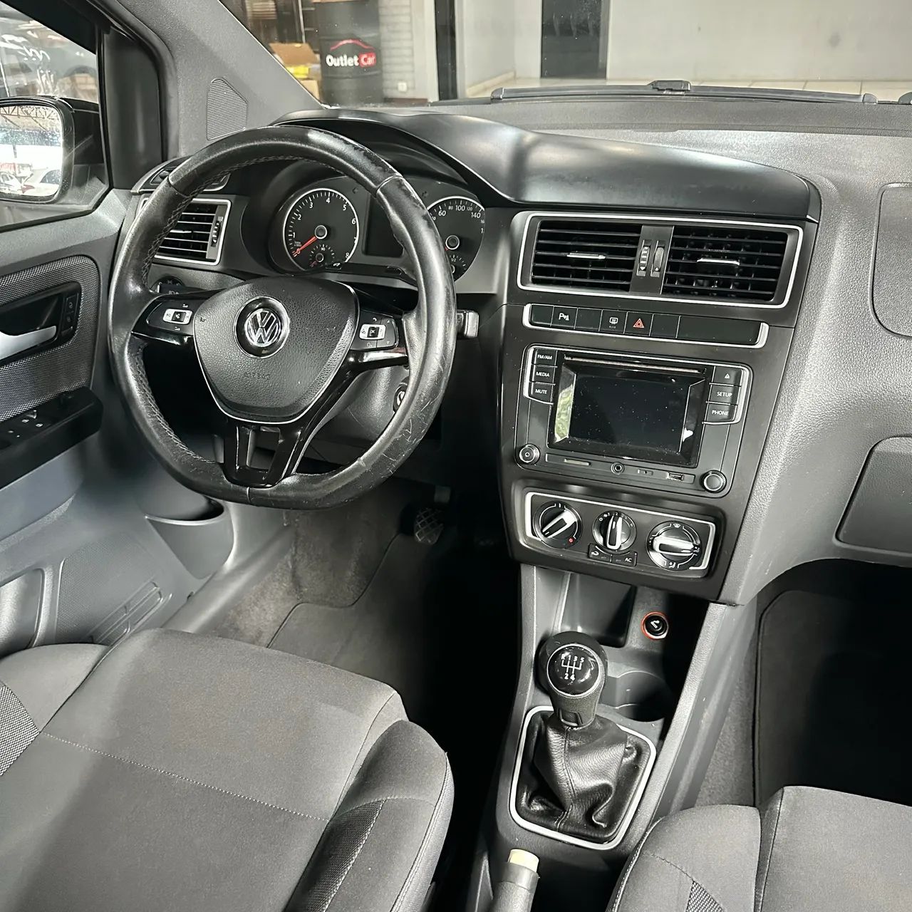 Volkswagen Fox RUN 1.6 Flex 8V 5P 2017 - Foto 4