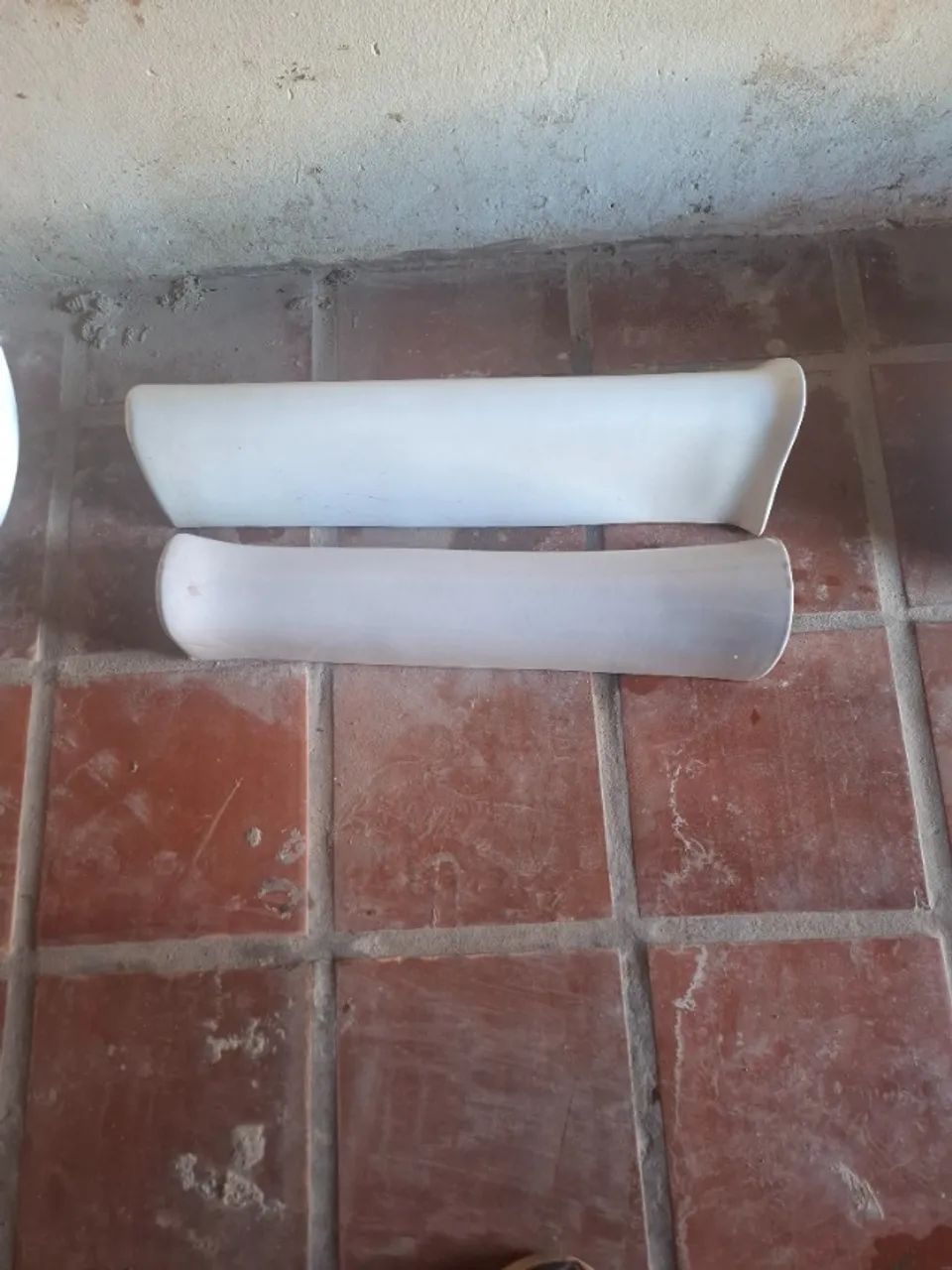 Vendo pias, colunas de pias e tijolos445639346503690245