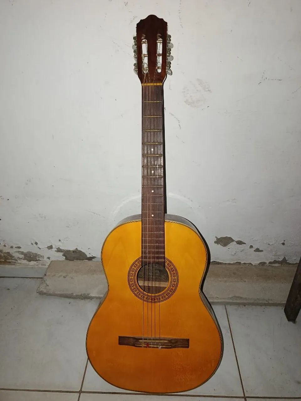 Venda de Violão ?