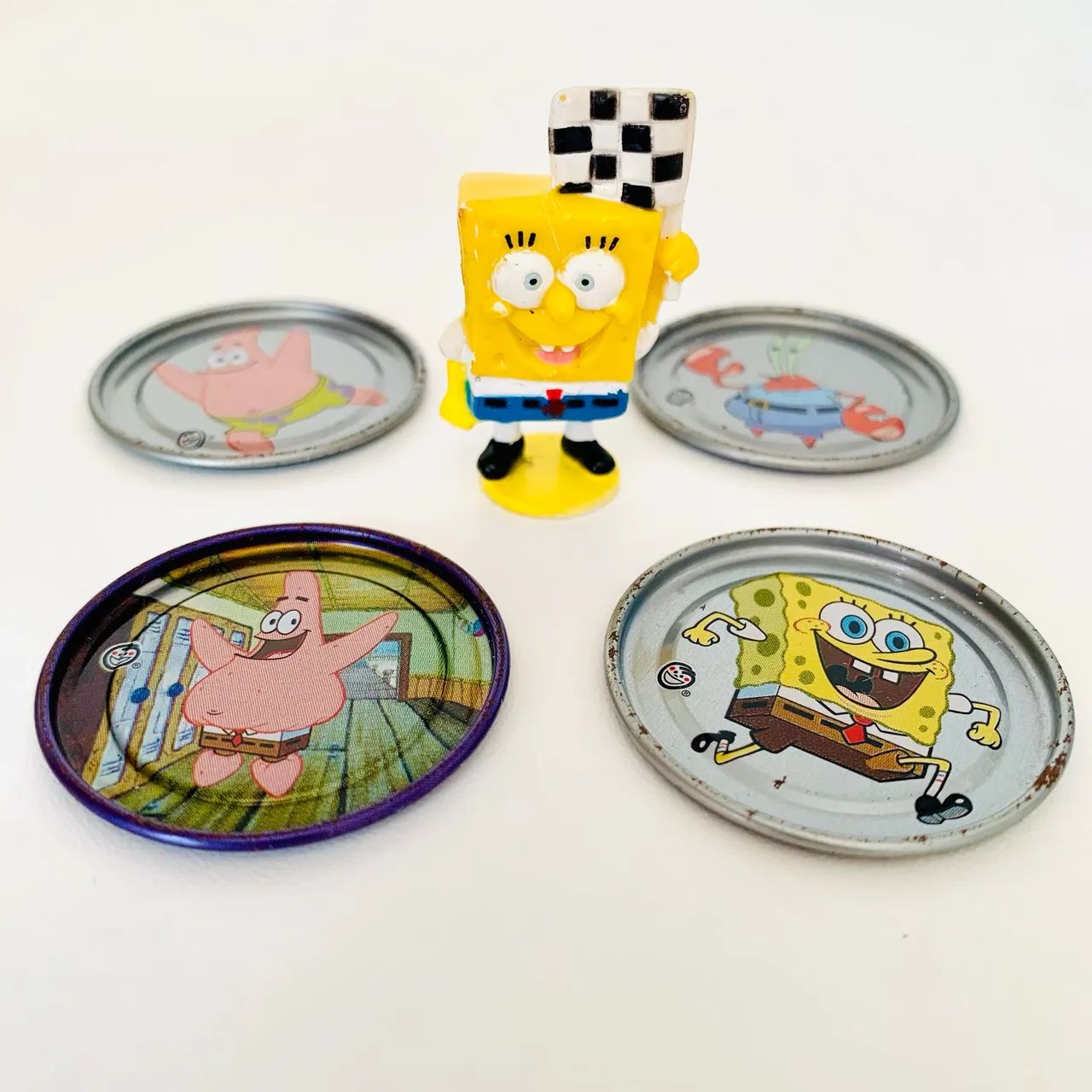 Kit tazos + boneco Bob Esponja 