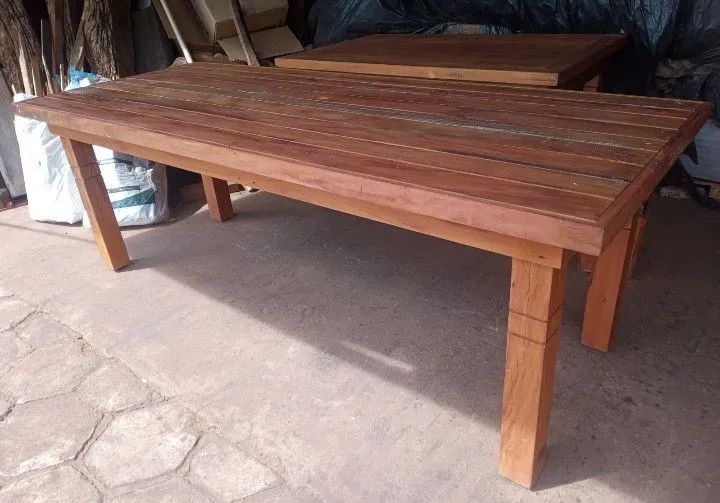 Mesa a pronta entrega 
