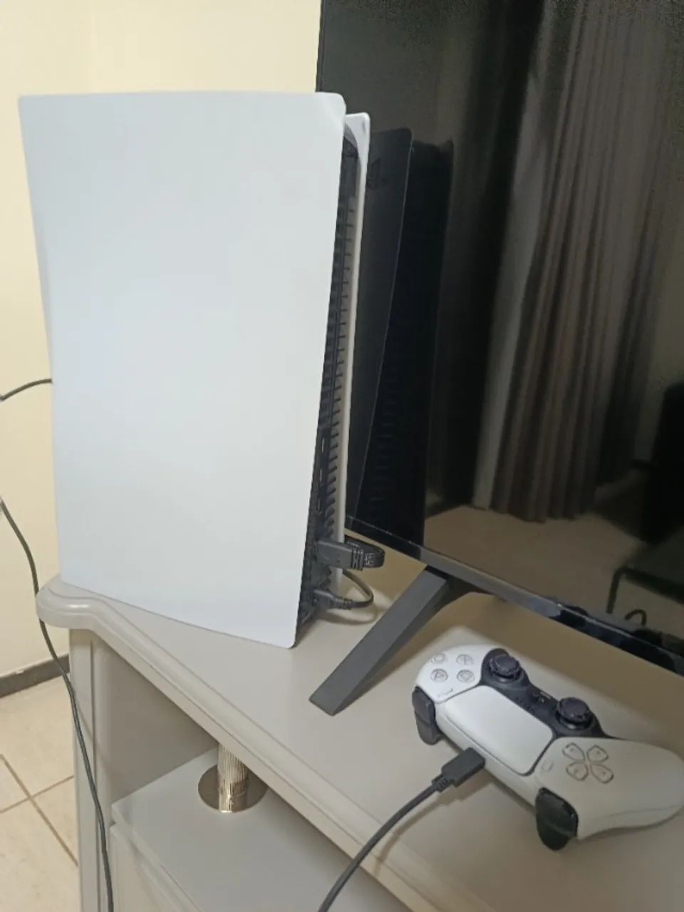 PlayStation 5 Standard Edition + Controle DualSense Original - Foto 4