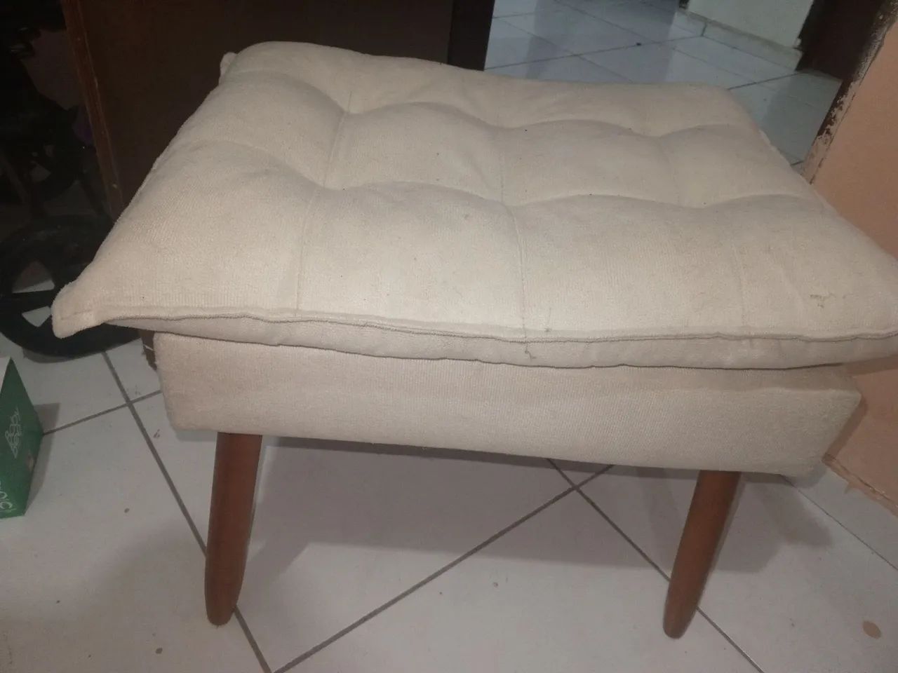 Cadeira amamentação com puff - Foto 5
