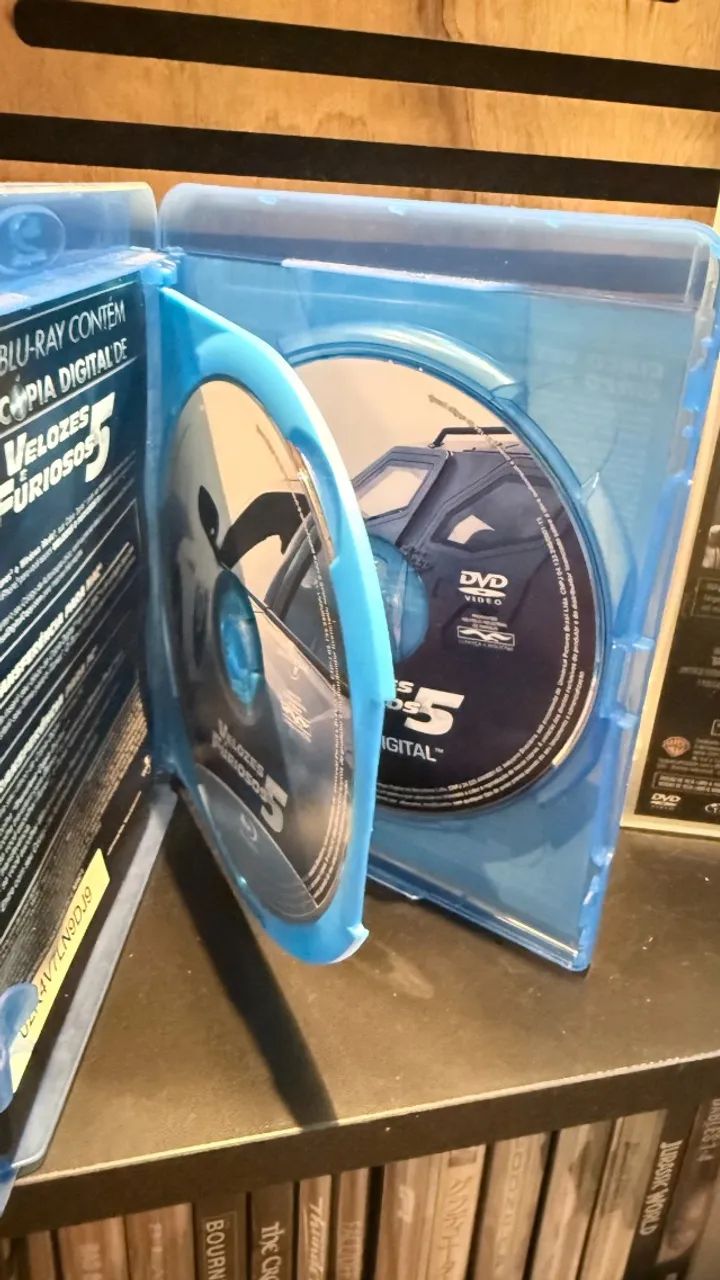 Velozes e Furiosos 5 (Blu Ray Original Brasileiro) + Brinde DVD Batman Eternamente - Foto 3