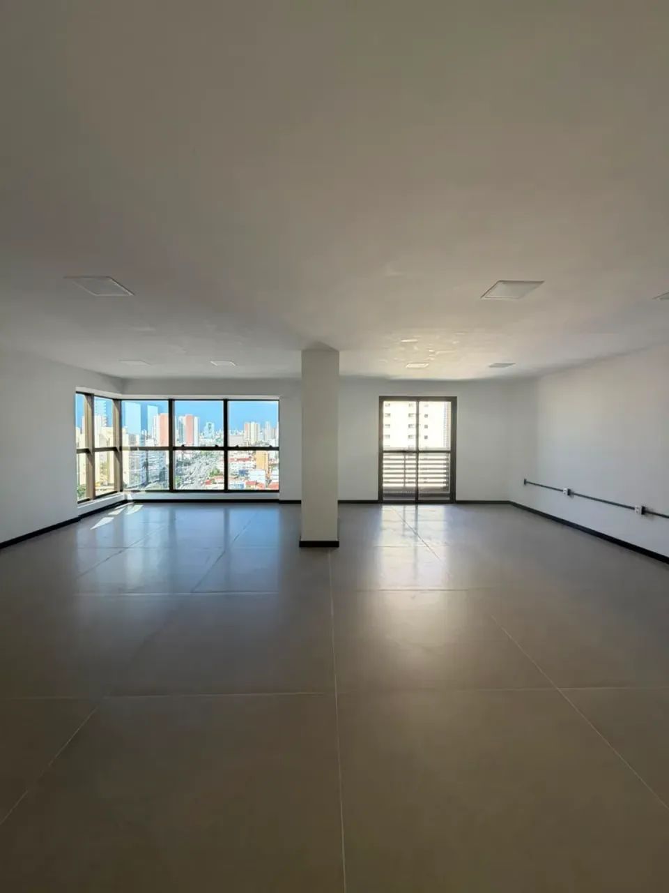 Excelente sala comercial no Harmony Premium, com 66m² - Foto 2