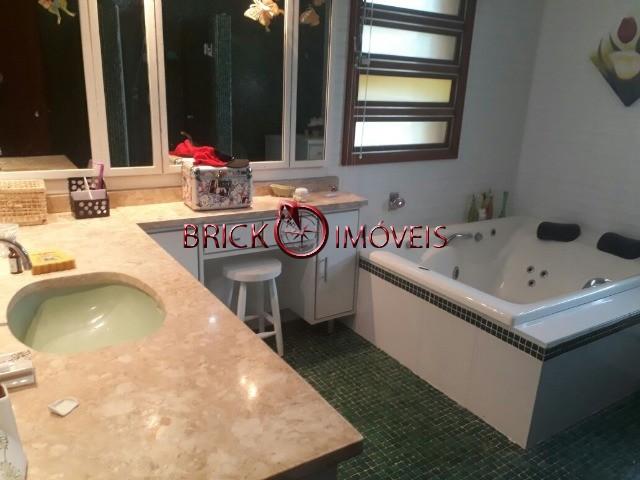 Excelente sítio com área de 10 mil m² com casa principal, casa de caseiro e área de lazer. - Foto 12