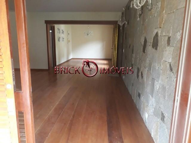 Excelente sítio com área de 10 mil m² com casa principal, casa de caseiro e área de lazer. - Foto 9
