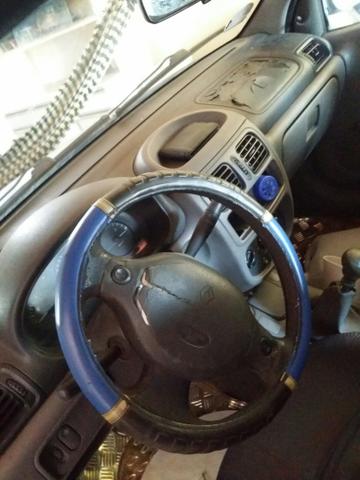Clio - Foto 4