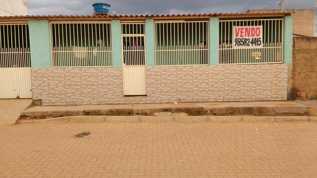 Linda Casa no Sol nascente com asfalto na porta - Foto 3