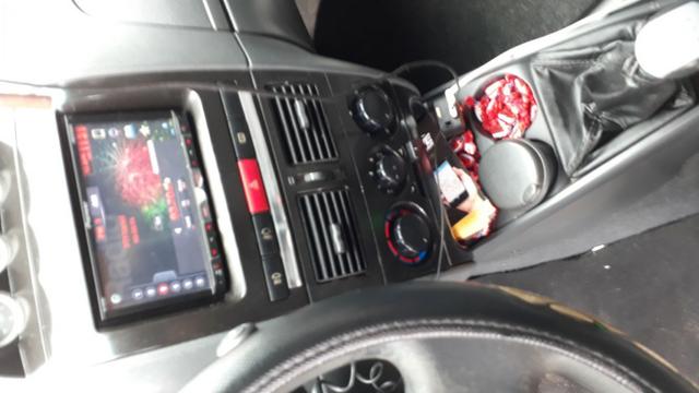 Vendo ou troco por carro sedan - Foto 3