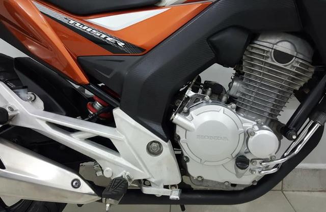 Honda Cb twister 250f 2017 branca - Foto 9