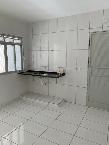 Casa térrea. Reformada. QSE 6. Rua do metrô - Foto 4