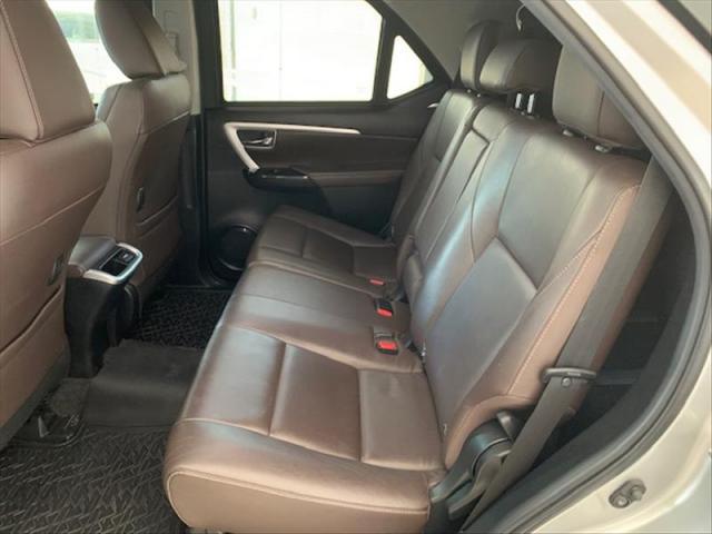 Toyota Hilux Sw4 2.8 Srx 4x4 7 Lugares 16v Turbo i - Foto 6