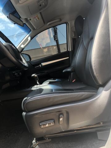 Hilux 17/17 SRV Flex 4x2 Aut - Foto 8