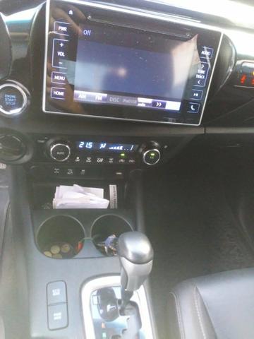 Toyota Hilux 17/17 SRX 2.8 4x4 - Foto 3