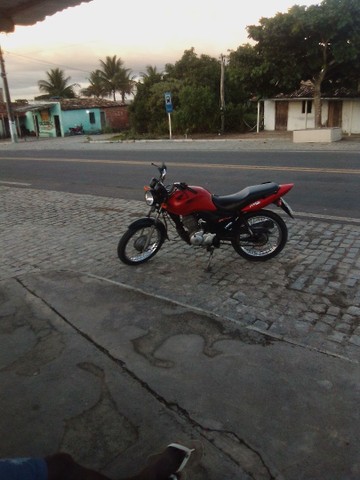 Vende-se moto titan 150