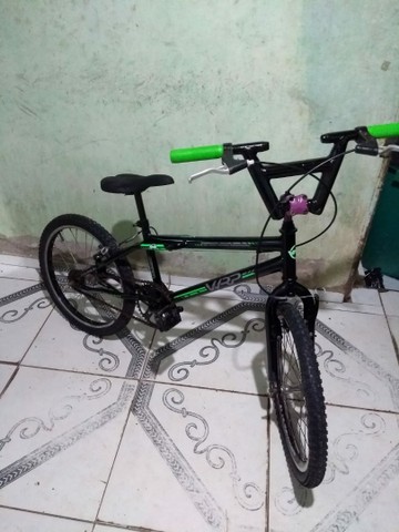 Vendo esta bike BMX aro 20 infantil