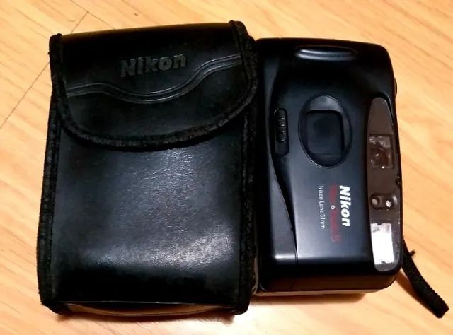Camera Nikon Nice Touch 3 antiga não está ligando