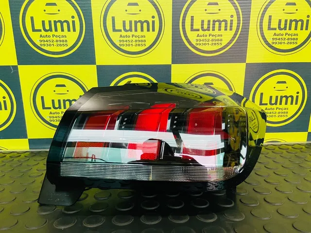 Lanterna Peugeot 208 21/23 - NOVA!!