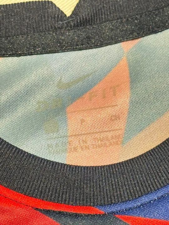 Camiseta Nike Pré-Jogo Barcelona 2021 - infantil) - Foto 4