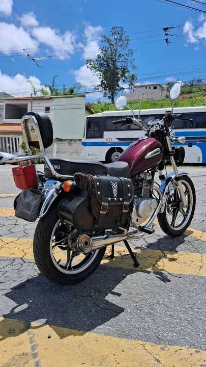 *Suzuki Intruder 125 - 2010*<br>Segundo dono, manual e chave reserva.  - Foto 6