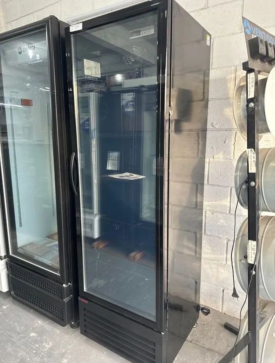 Cervejeira 410 litros porta de vidro a pronta entrega