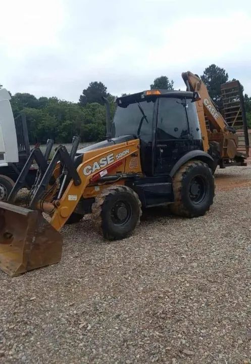 Retroescavadeira Case 580n 2022 4x4