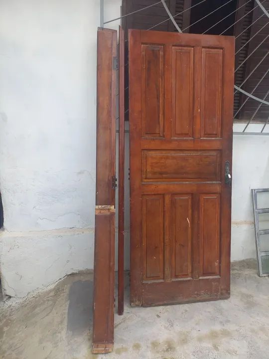 Porta de madeira maciça antiga - Foto 4