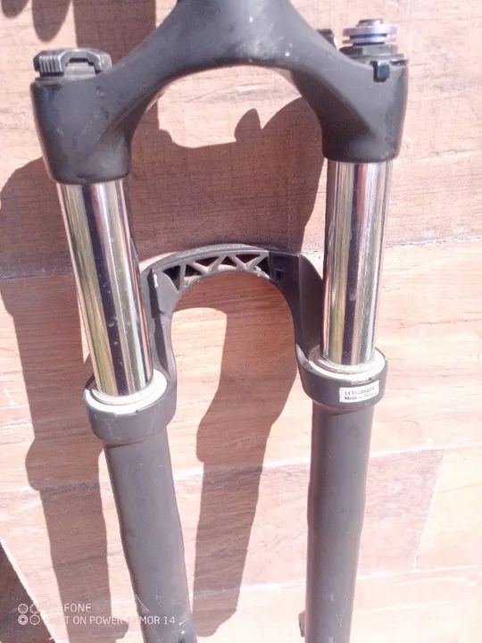 Suspensão Rock shox Recon Silver TK aro 26/27,5 com trava remota - Foto 6